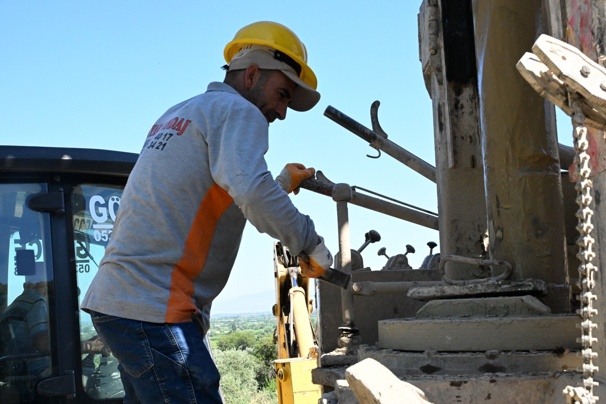 Maskiden Manisa Genelinde Dev Hamle 20 Noktada Es Zamanli Sondaj Basladi (4)
