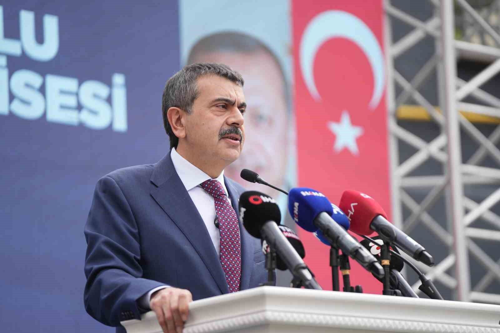 Müfredatta Tartışmalı Değişiklik! Bakan Tekin Savundu, Sendikalar Tepki Gösterdi (2)