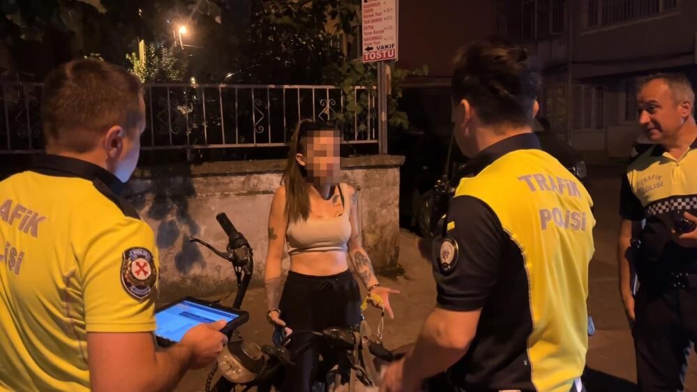 Pes Dedirten Olay Elektrikli Bisiklet Surucusu 11 Kat Alkollu Cikti (5)