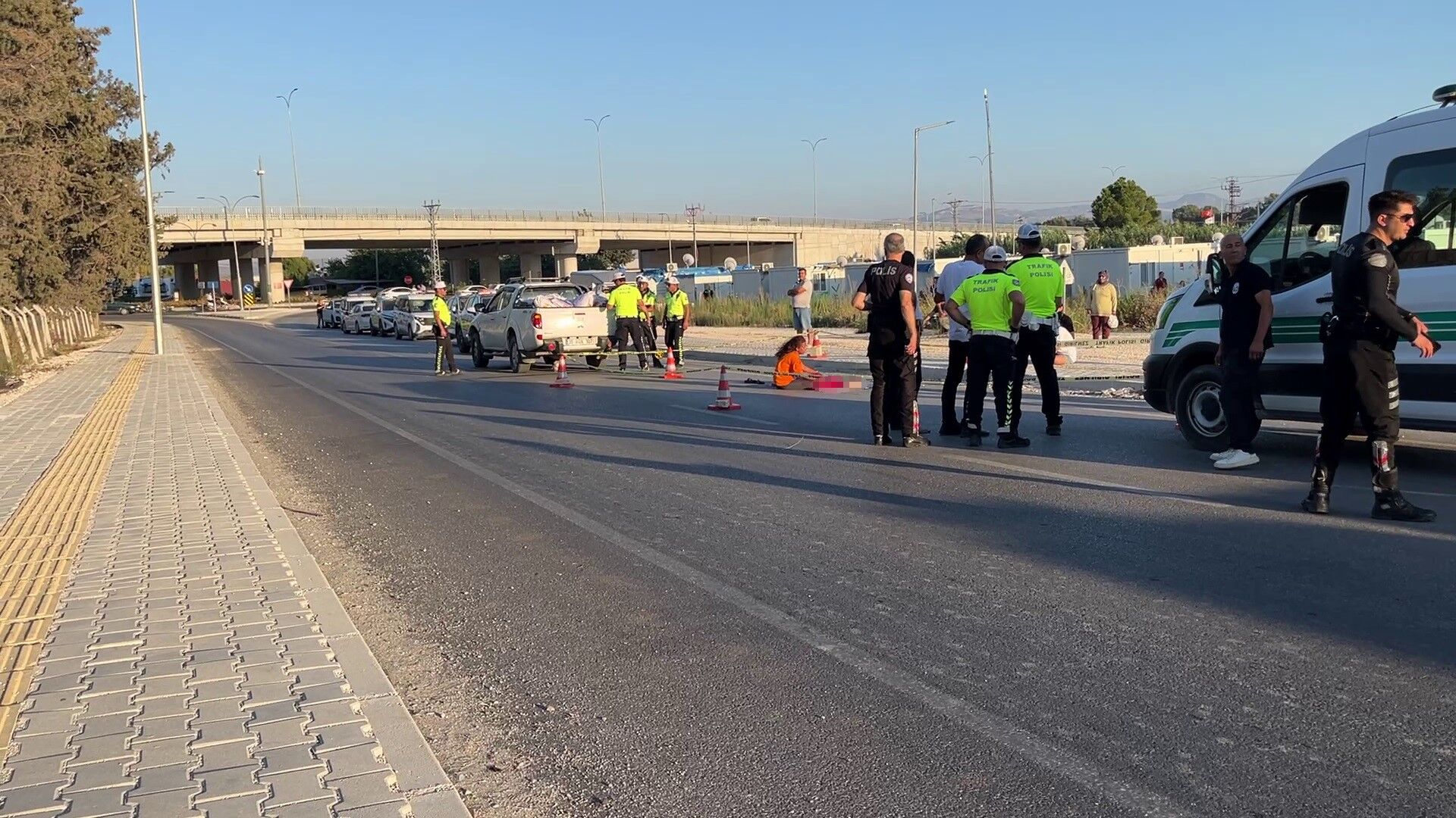 Sadece Birkac Saniye Surdu Topun Pesinden Kosarken Canindan Oldu (1)-2