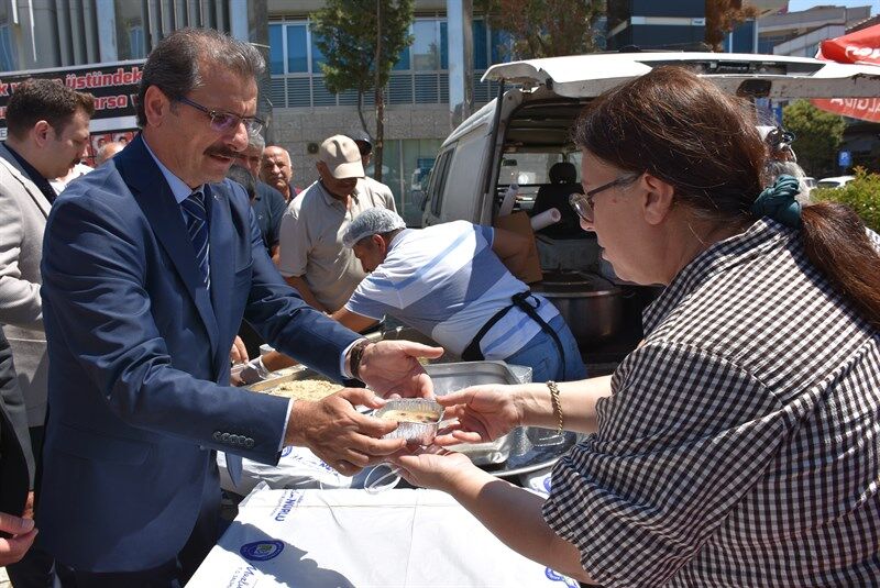 Salihli’de Şehit Ailelerinden Anlamlı Aşure Hayrı (3)