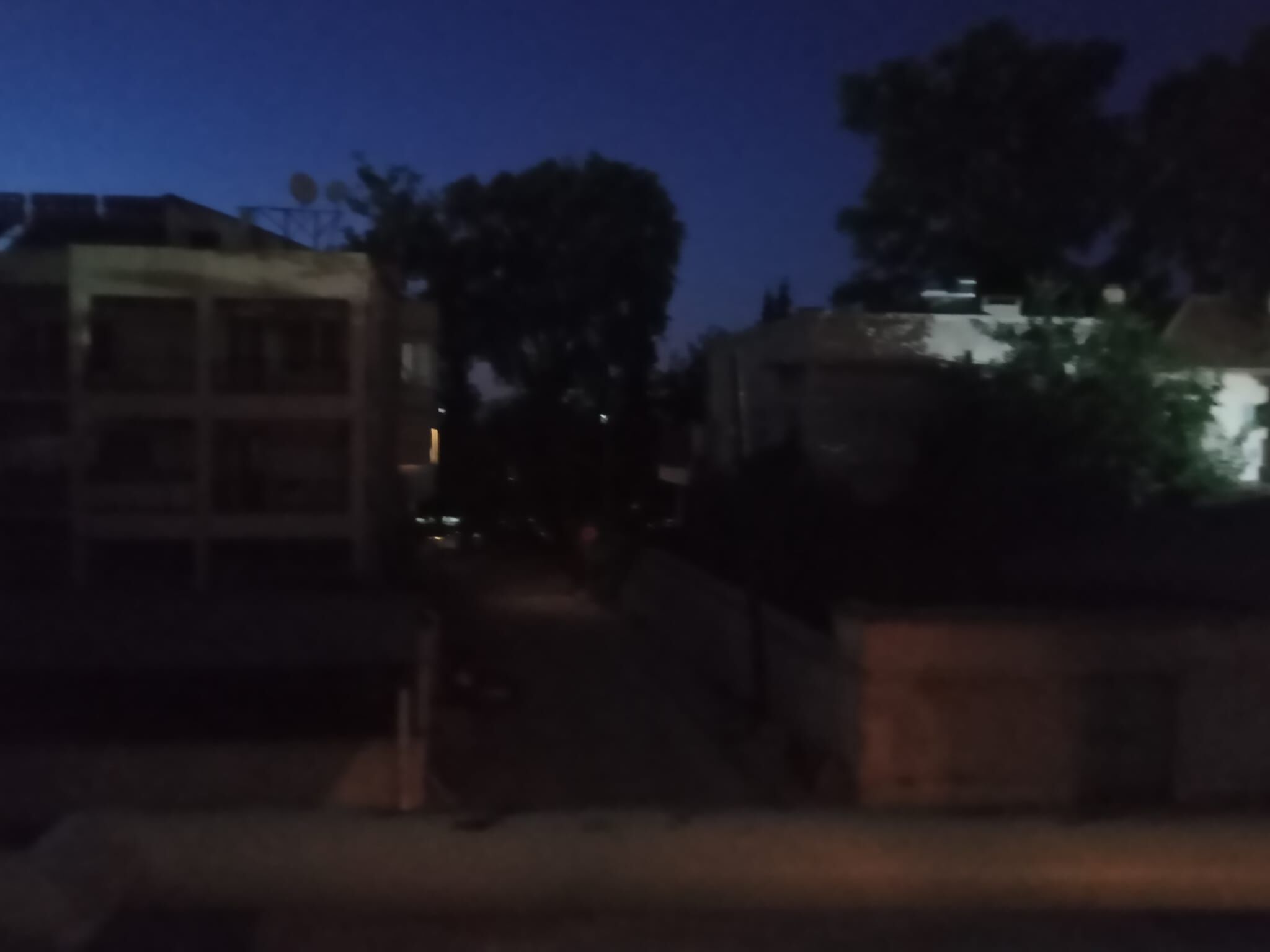 Şehitler Mahallesi'nde Karanlık Kalan Cadde Için Bakım Çağrısı (1)-1
