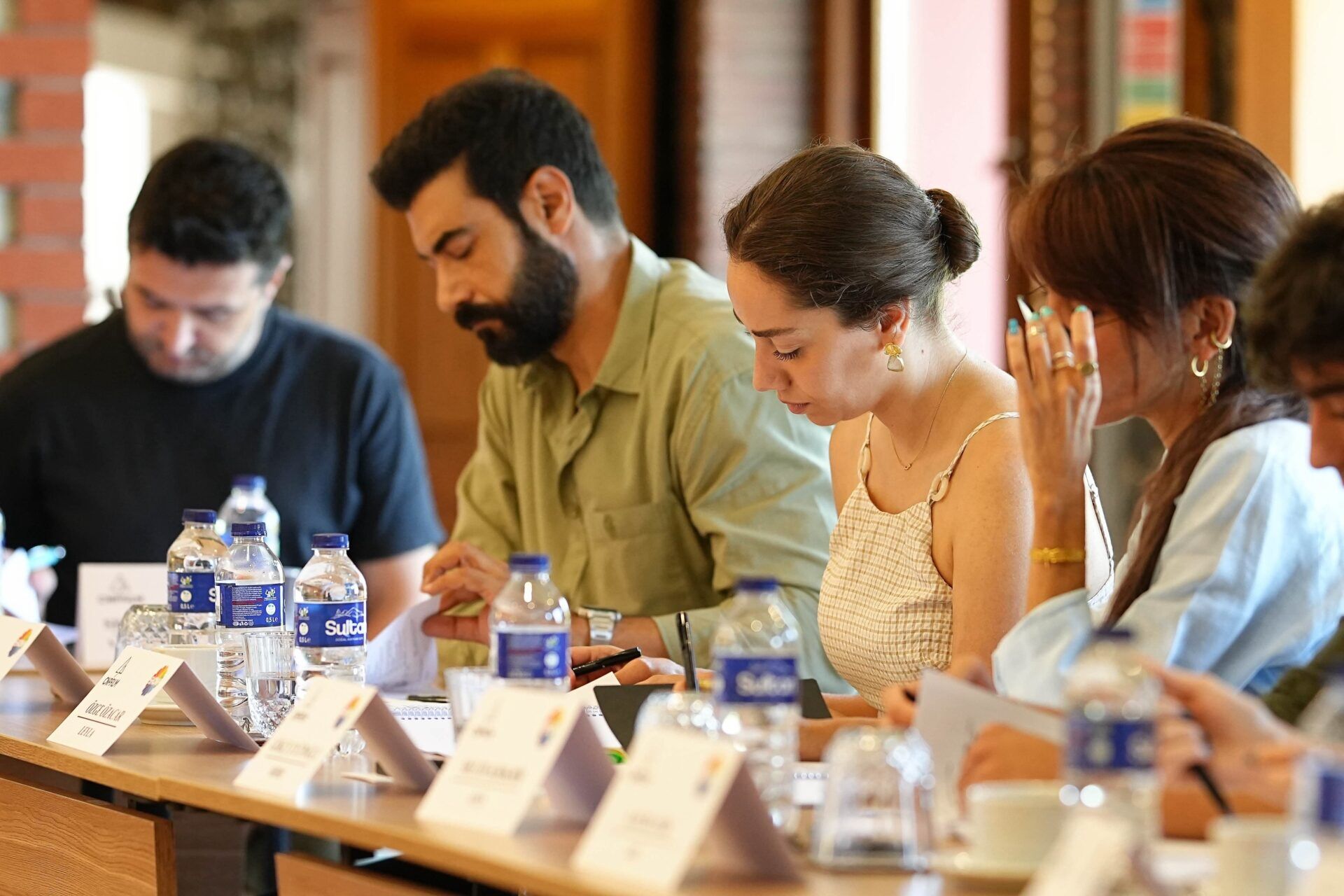 Sevdan Bir Ateş Konusu Ne (2)