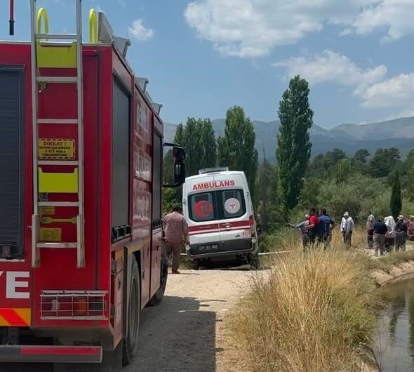 Tarlasina Gitmek Icin Yola Cikti 24 Yasindaki Genc Kadindan Aci Haber (3)