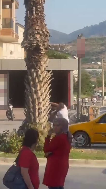 Trafikte Yumruklar Konustu Taksi Soforunun Ehliyeti Daimi Iptal Edildi 180 Bin Tl Ceza (5)