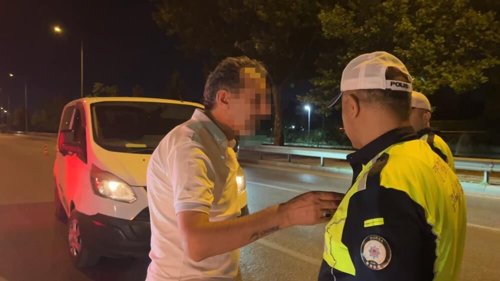 Yaziklar Olsun Deyip Basin Mensubuna Tukurdu O Anlar Gundem Oldu (4)