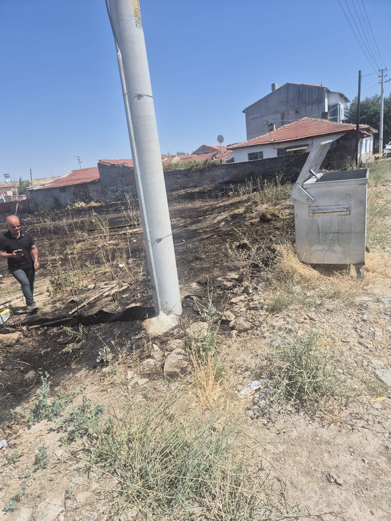 Yere Attigi Sigara Az Kalsin Felakete Neden Oluyordu O Anlar Kamerada (4)