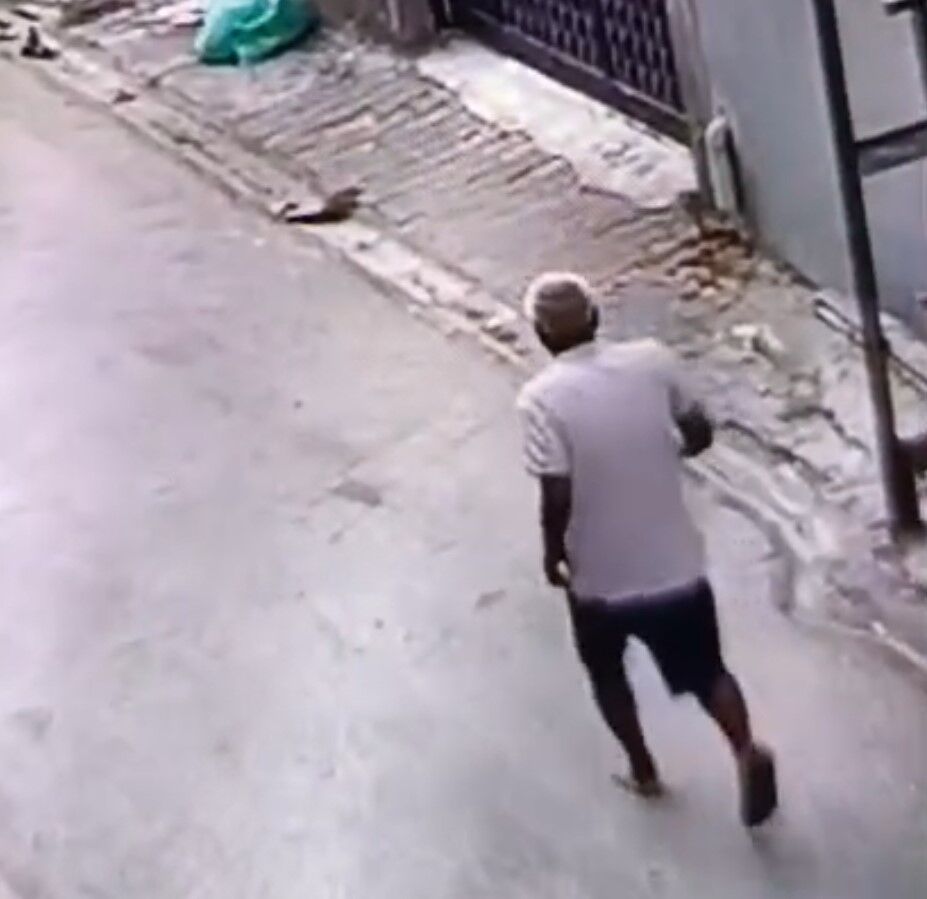 13 Gun Once Mezar Yeri Alacagim Diye Tehdit Etmisti Eski Esini 8 Yerinden Bicakladi (8)