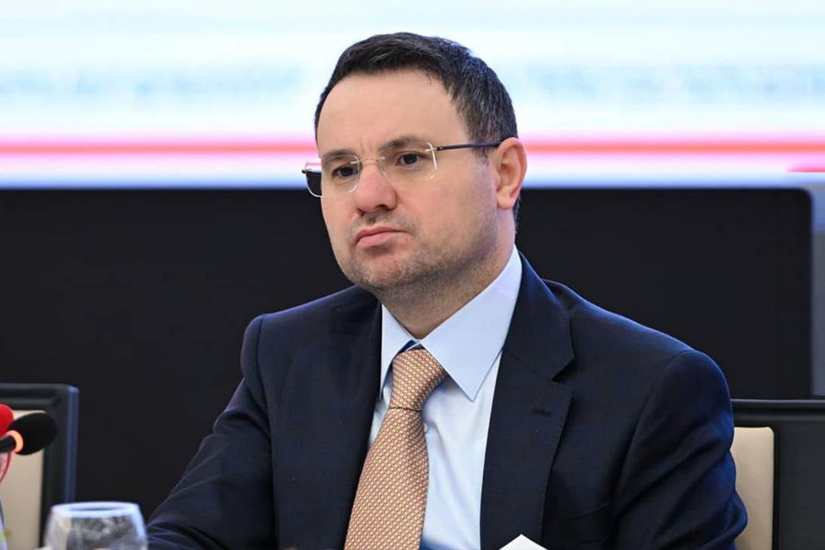 Akın Gürlek (2)