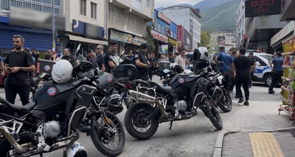 Akraba Kavgasi Dehseti Bicakli Supheliyi Yunus Polisi Boyle Etkisiz Hale Getirdi (4)