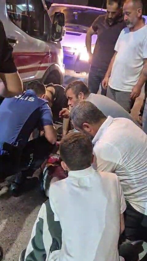 Araçlarla Kovalamaca, Ardından Bıçaklı Kavga! Ortalık Kan Gölüne Döndü (1)-2