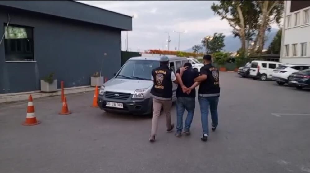 Aranan Şahıs Bağ Evinde Yakalandı! Tatili Cezaevinde Bitti (3)