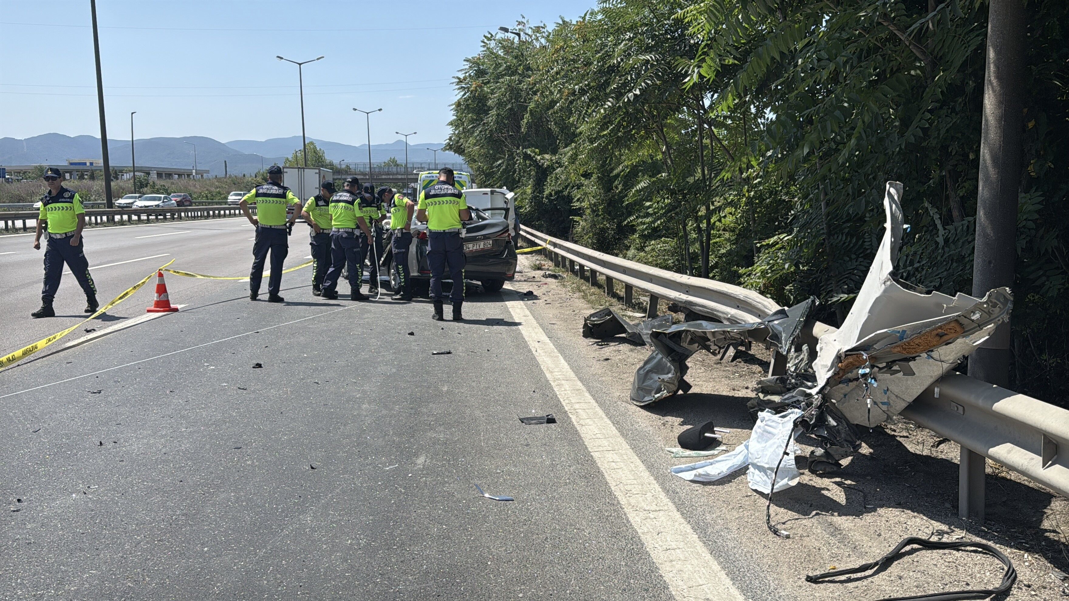 Arızalı Tıra Arkadan Çarptı 25 Yaşındaki Uzman Onbaşı Hayatını Kaybetti (3)