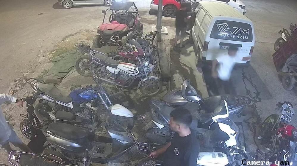 Arkadasina Selam Vermek Icin Girdi Bir Anda Tamir Kanalina Dustu O Anlar Kameraya Boyl (2)