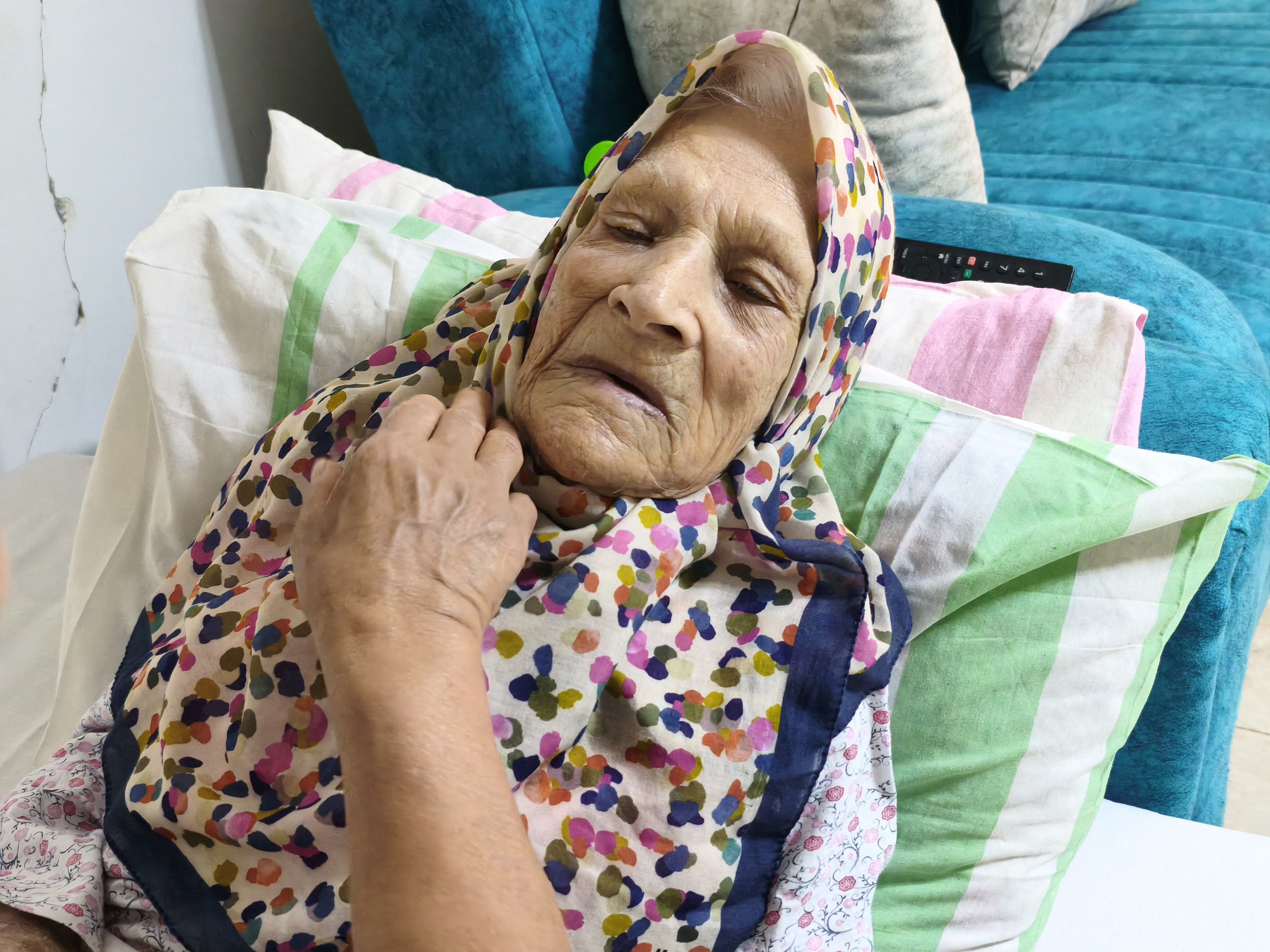 Asırlık Çınarın Hayat Hikâyesi Duygulandırdı! 171 Kişilik Ailesiyle Tarihe Tanıklık Ediyor (3)
