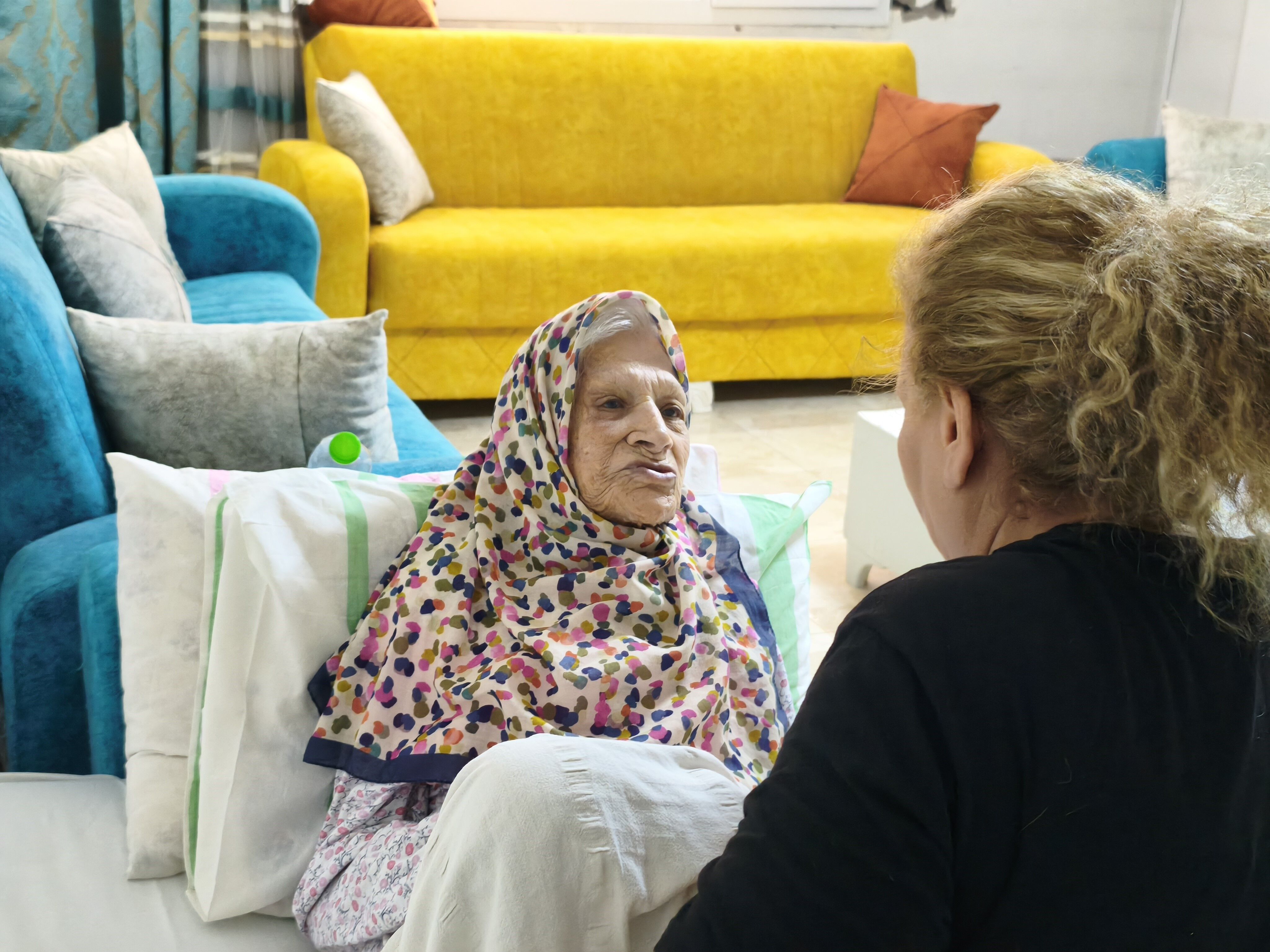 Asırlık Çınarın Hayat Hikâyesi Duygulandırdı! 171 Kişilik Ailesiyle Tarihe Tanıklık Ediyor (4)