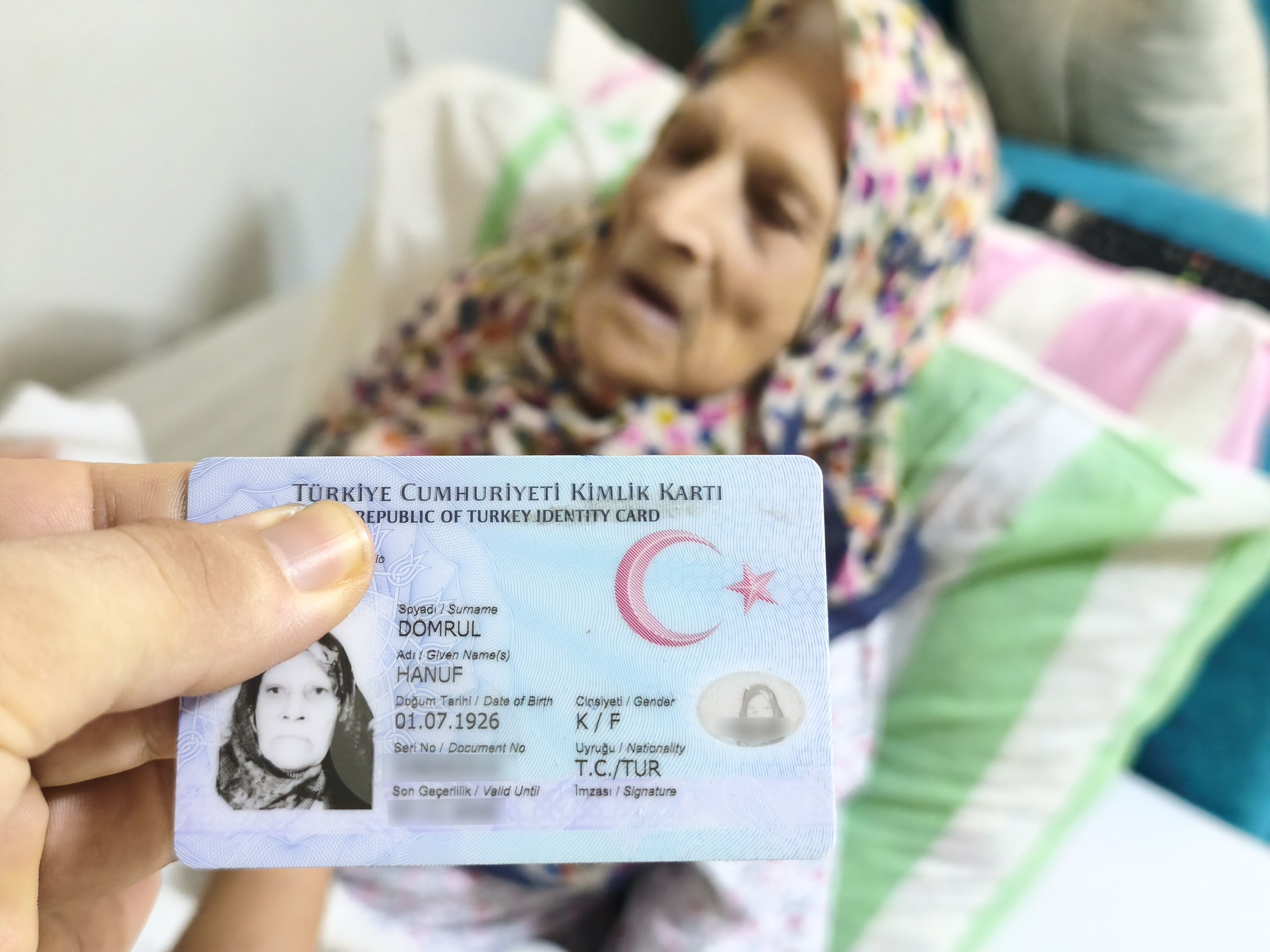 Asırlık Çınarın Hayat Hikâyesi Duygulandırdı! 171 Kişilik Ailesiyle Tarihe Tanıklık Ediyor (7)