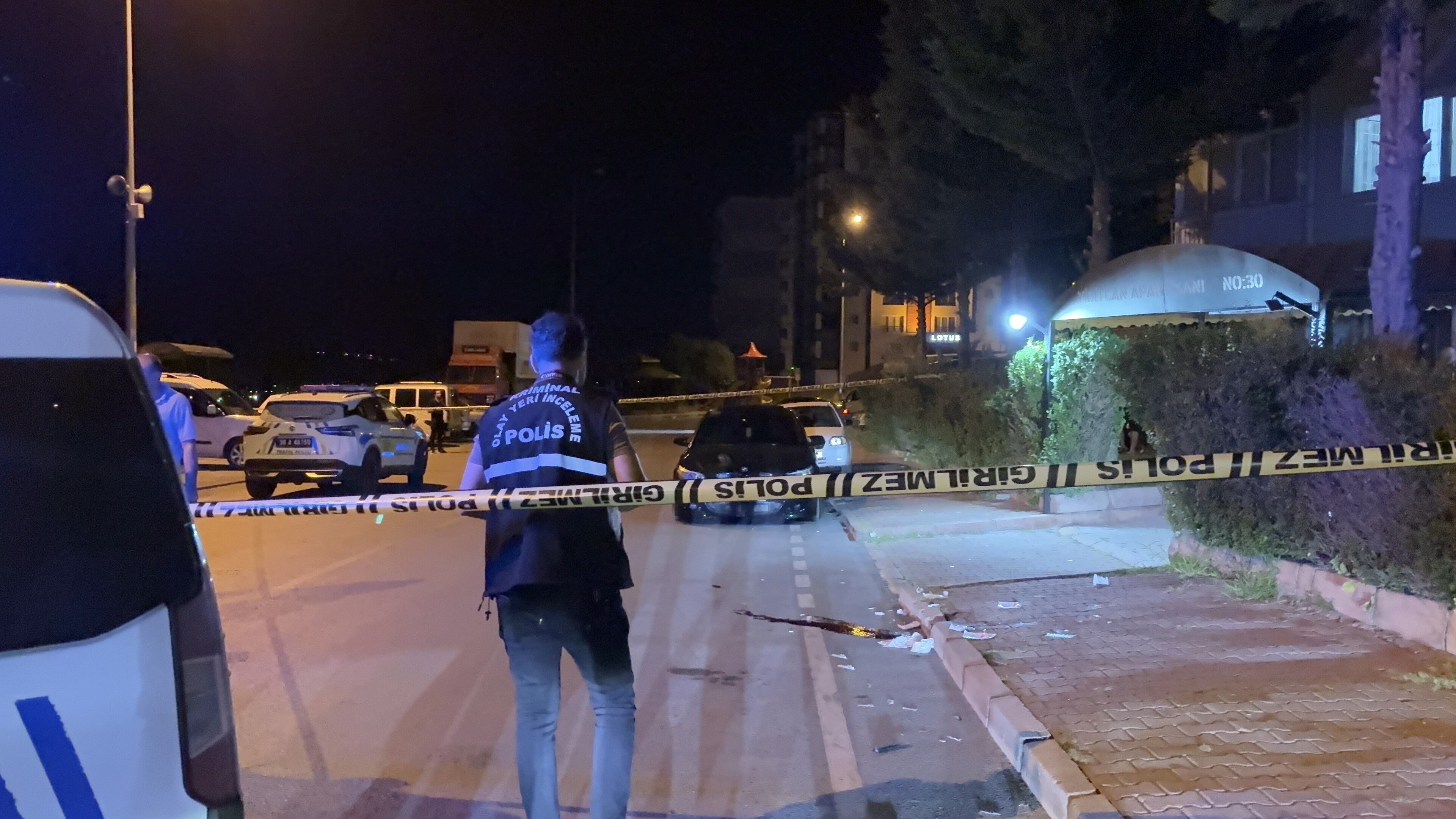 Baba Ogul Sigara Parasi Icin Kavga Ettiler 1I Agir 2 Yarali (5)
