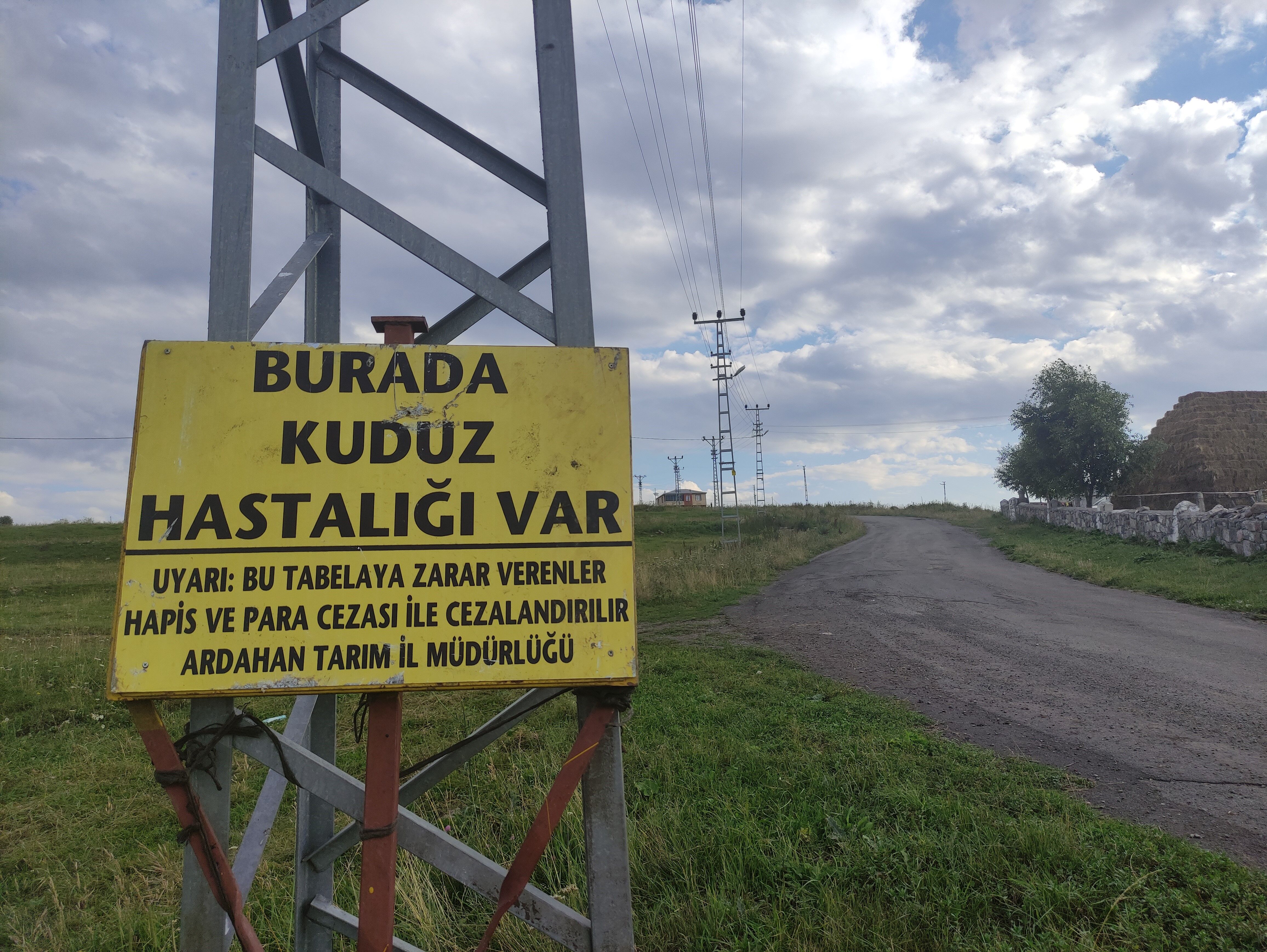 Bir Mahalle Karantinaya Alindi Hayvan Giris Cikisi Yasaklandi (3)