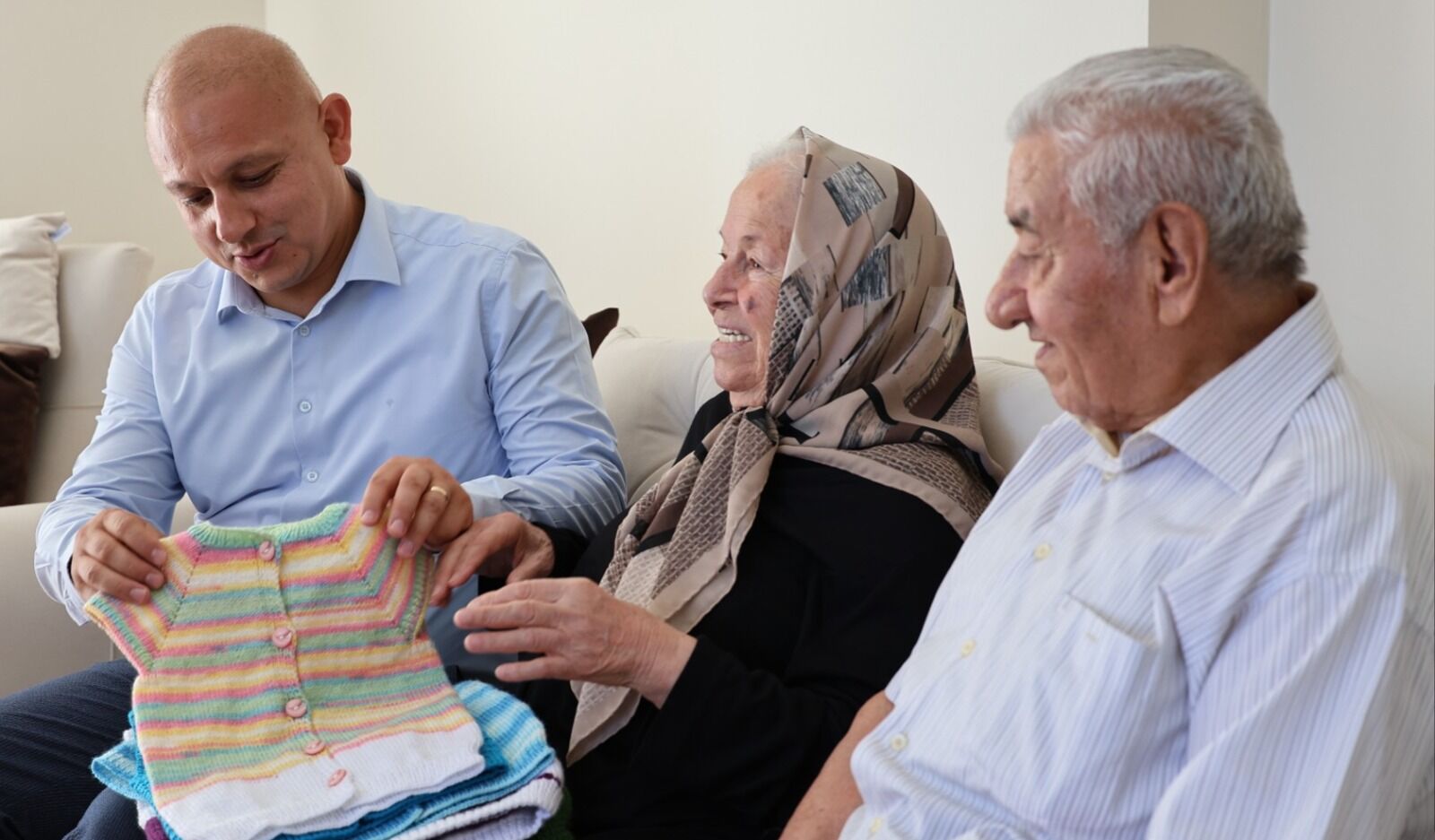 Bir Rüya Hayatını Değiştirdi! 58 Yıldır Ihtiyaç Sahipleri Için Örüyor (2)-1