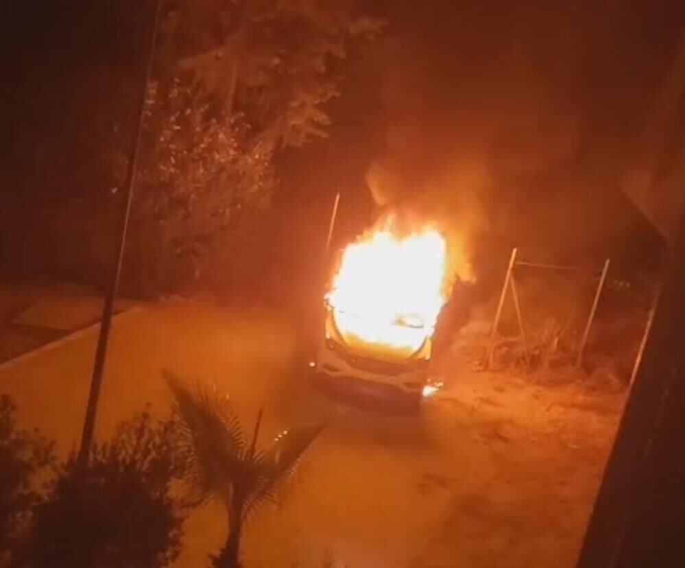 Bosanma Davasinin Ardindan Dehset Villasini Ve Aracini Atese Veren Mimar Hayatini Kayb (2)