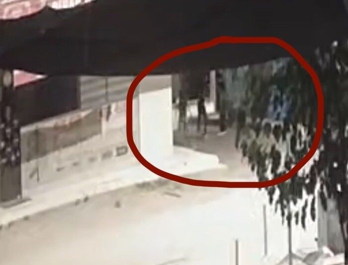 Dehset Anlari Kamerada Biber Gazi Sikip Bicakla Saldirdilar (2)