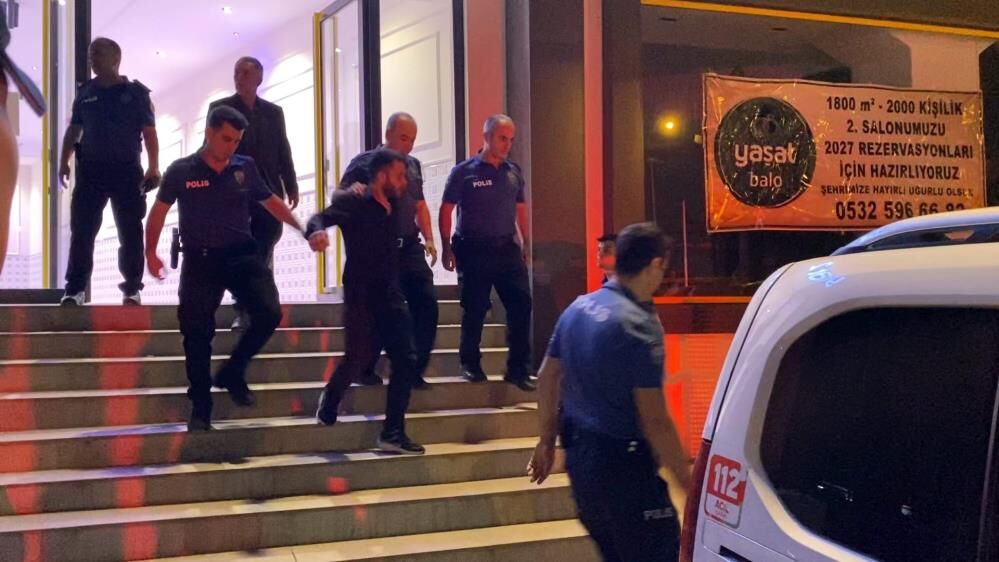 Dugunde Oyun Havasi Kavgasi Tartisma Bicakli Saldiriya Donustu 3 Yarali (2)