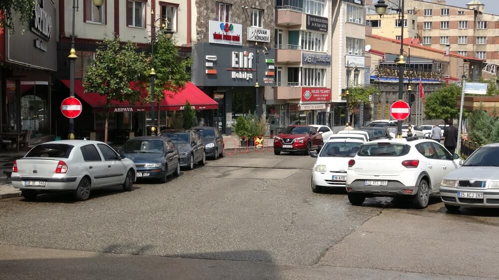 Esnafın Kendi Astığı Tabela Olay Oldu! Belediye Harekete Geçti (6)