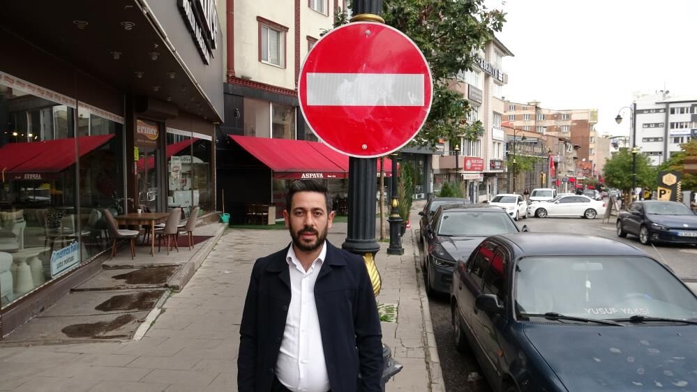 Esnafın Kendi Astığı Tabela Olay Oldu! Belediye Harekete Geçti (7)
