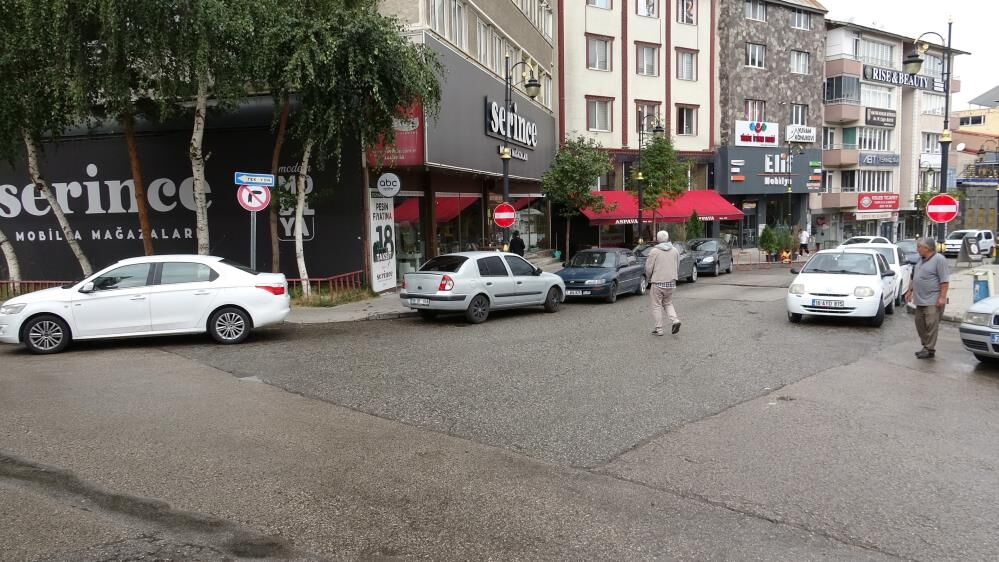 Esnafın Kendi Astığı Tabela Olay Oldu! Belediye Harekete Geçti (8)