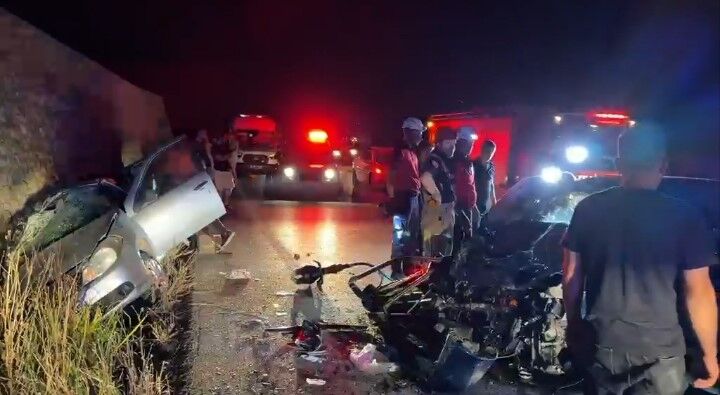 Gece Saatlerinde Kahreden Kaza Jandarma Astsubayin Esi Ve Evladi Kurtarilamadi (2)