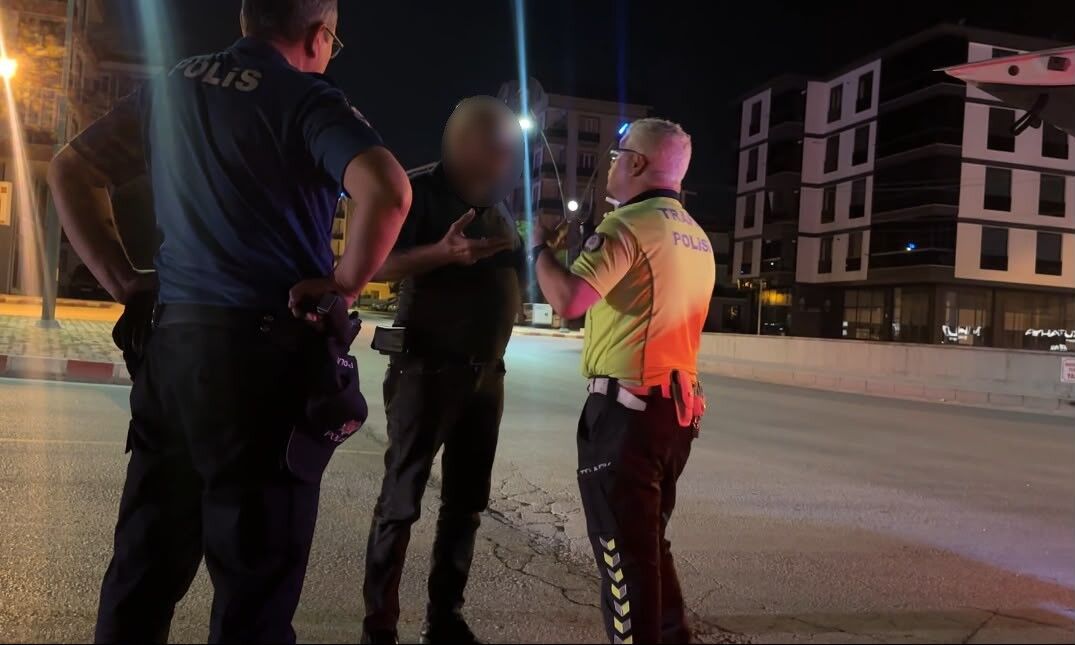 Gece Yarısı Şaşkına Çeviren Olay Oğluna Yardıma Geldi, Ceza Yağdı (7)