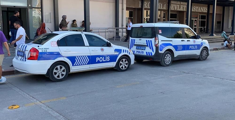 Hastane Tuvaletinde Dogurdu Bebegi Cope Atti Temizlik Gorevlisinin Dikkati Hayat Kurtardi