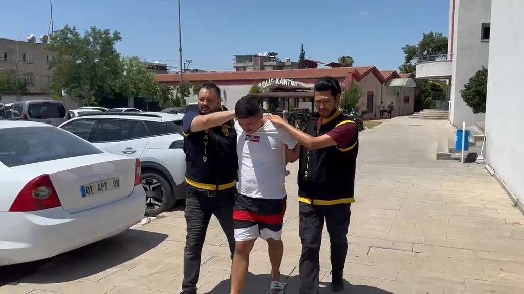 Hirsiz Araci Soydu Kuzeni Memurum Diyerek Surucuyu Uyardi Pes Dedirten Plan (4)