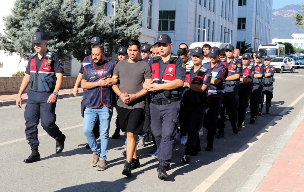 Kacirip Issiz Yere Goturduler Cirilciplak Soyup Dovduler Adliyeye Siritarak Girdi Tutu (2)