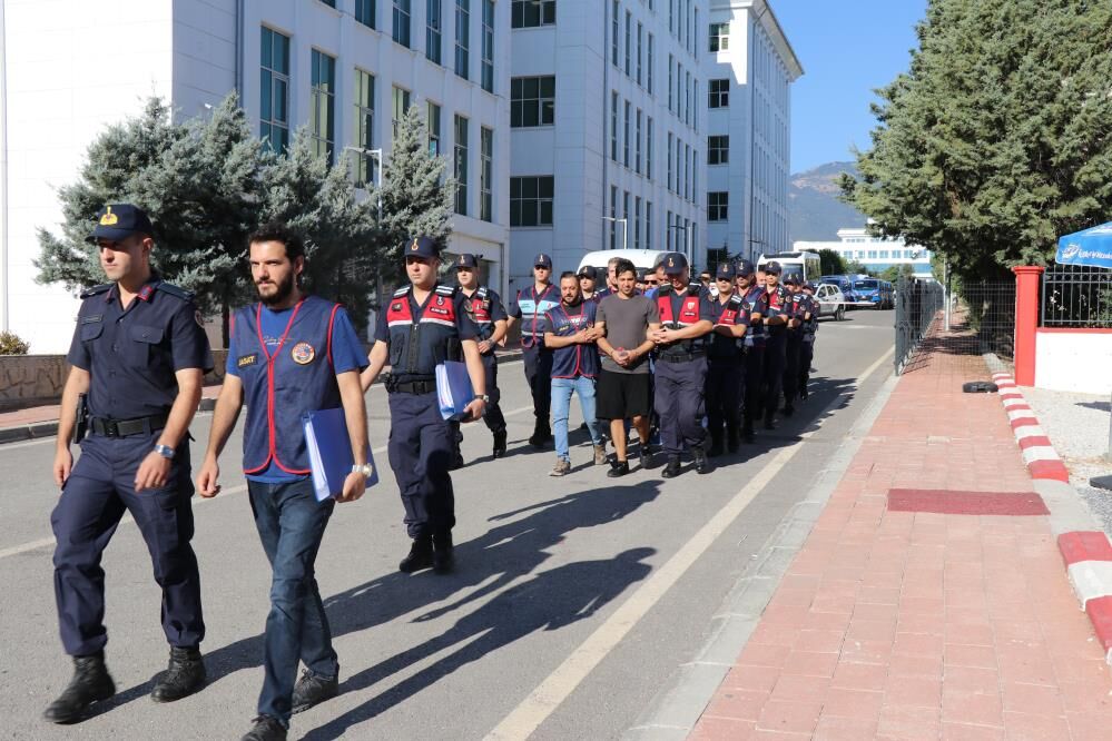 Kacirip Issiz Yere Goturduler Cirilciplak Soyup Dovduler Adliyeye Siritarak Girdi Tutu (3)