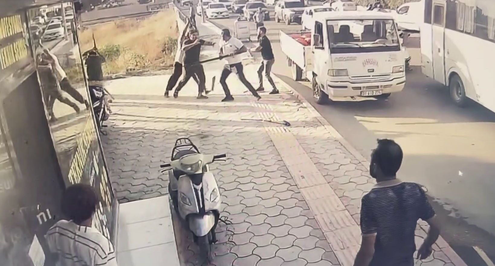 Kira Tartışması Çivili Sopalı Kavgaya Dönüştü! 2 Kişi Yaralandı (5)