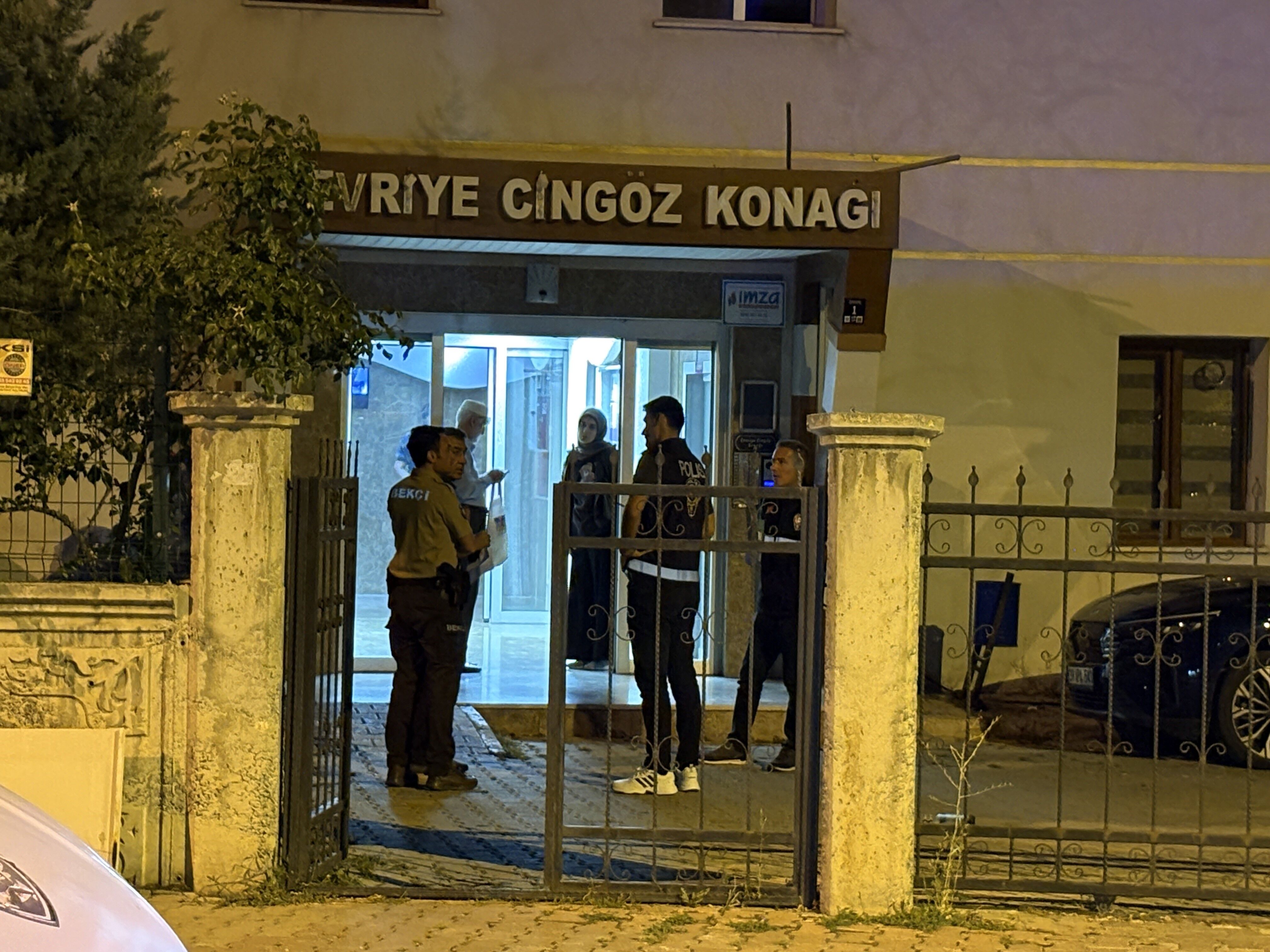 Komsulari Fark Etti 61 Yasindaki Yabanci Uyruklu Kadin Evinde Olu Bulundu (3)