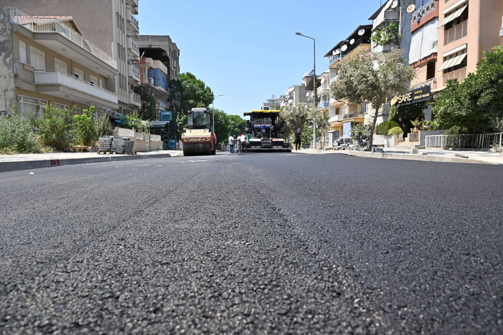 Manisa Büyükşehir Belediyesi, Salihli’de 4 Caddeyi Sıcak Asfaltla Yeniliyor (10)