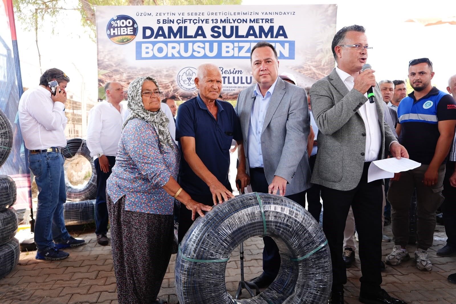 Manisa Buyuksehirden Ciftciye Dev Destek 132 Milyon Tllik Damla Sulama Hamlesi (5)