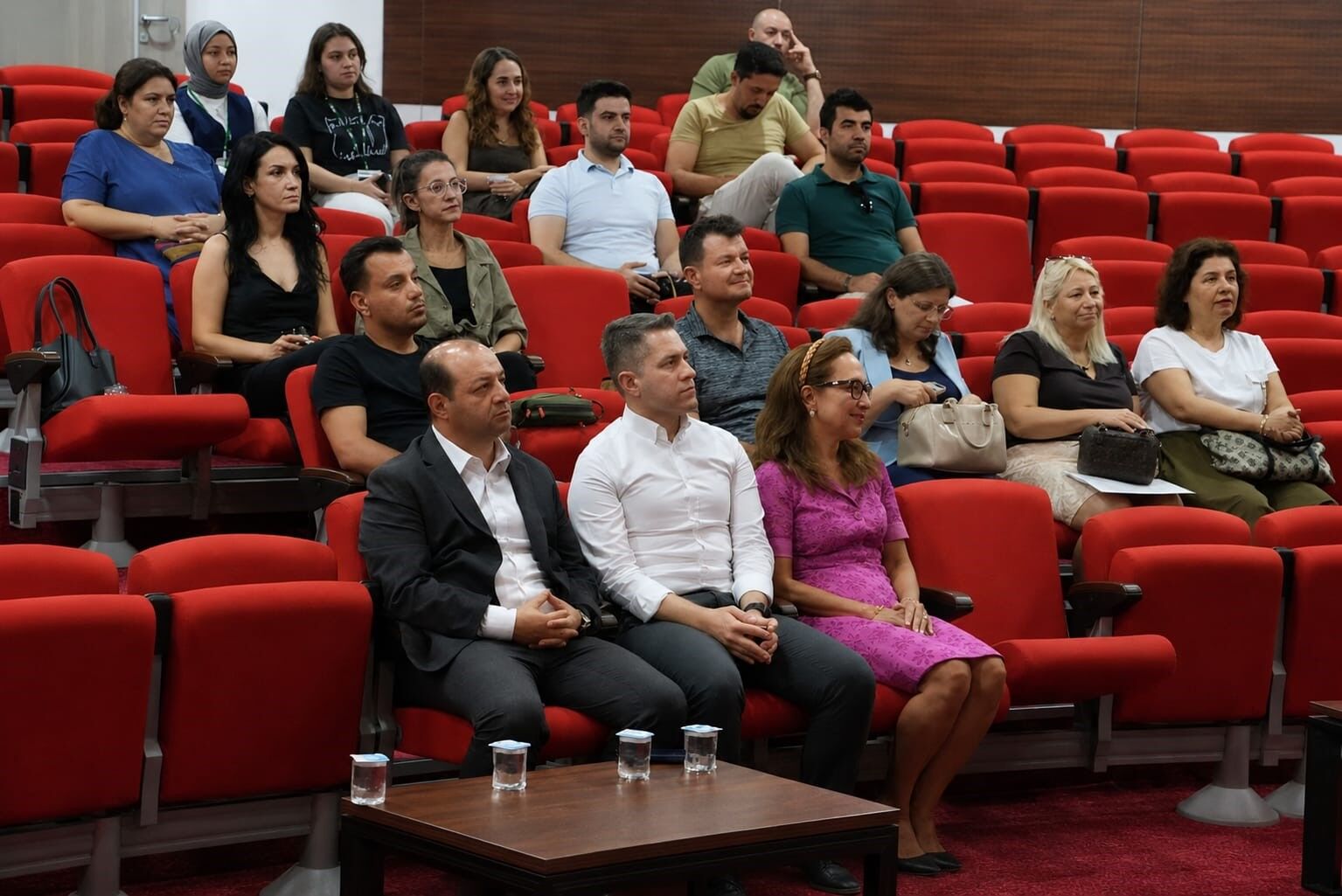 Manisa’da Bağımlılık Için Kritik Zirve Ailelerin Ihtiyaçları Ele Alındı (2)