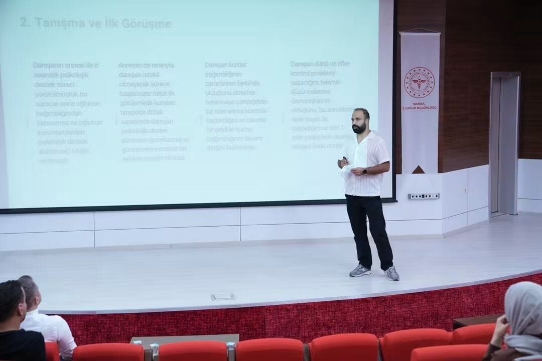 Manisa’da Bağımlılık Için Kritik Zirve Ailelerin Ihtiyaçları Ele Alındı (4)