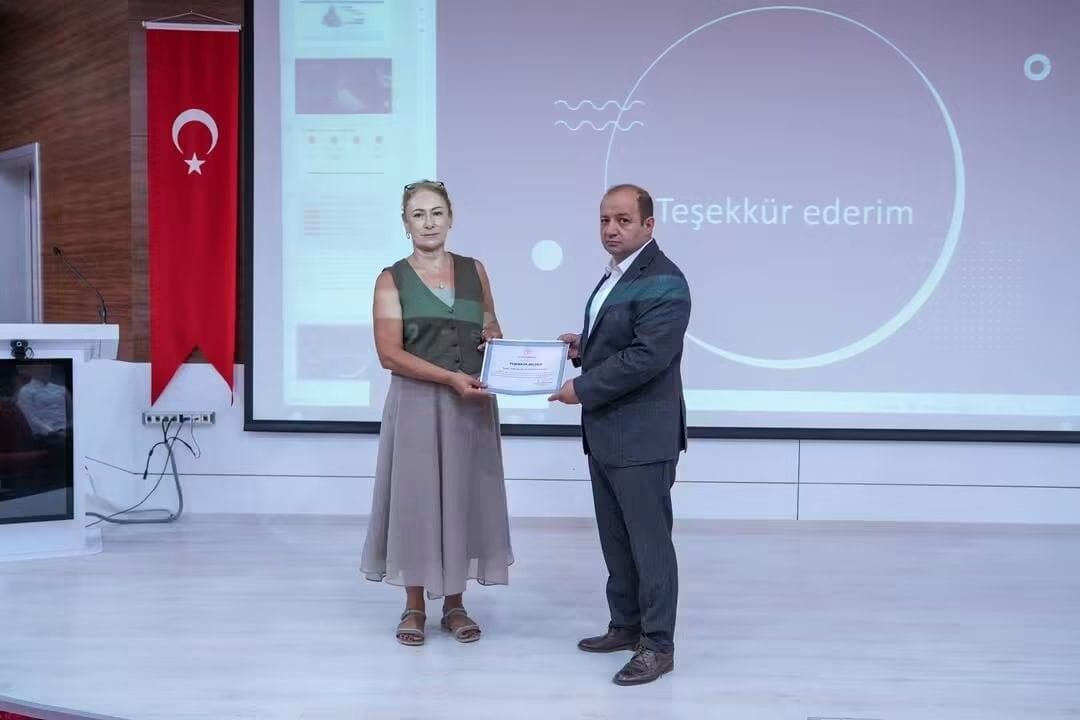 Manisa’da Bağımlılık Için Kritik Zirve Ailelerin Ihtiyaçları Ele Alındı (5)