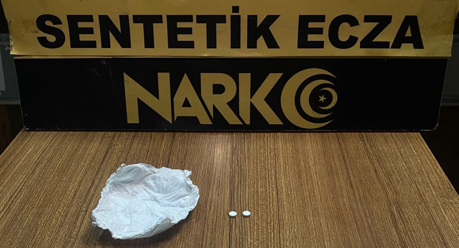 Manisada Guvenlik Operasyonu 4 Kisi Tutuklandi Cok Sayida Uyusturucu Ele Gecirildi (2)