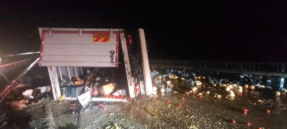 Manisada Yagmur Faciasi 4 Arac Birbirine Girdi 7 Kisi Yaralandi (5)