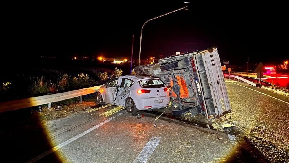 Manisada Yurekleri Agza Getiren Kaza Karsidan Arac Gelmemesi Faciayi Onledi (5)