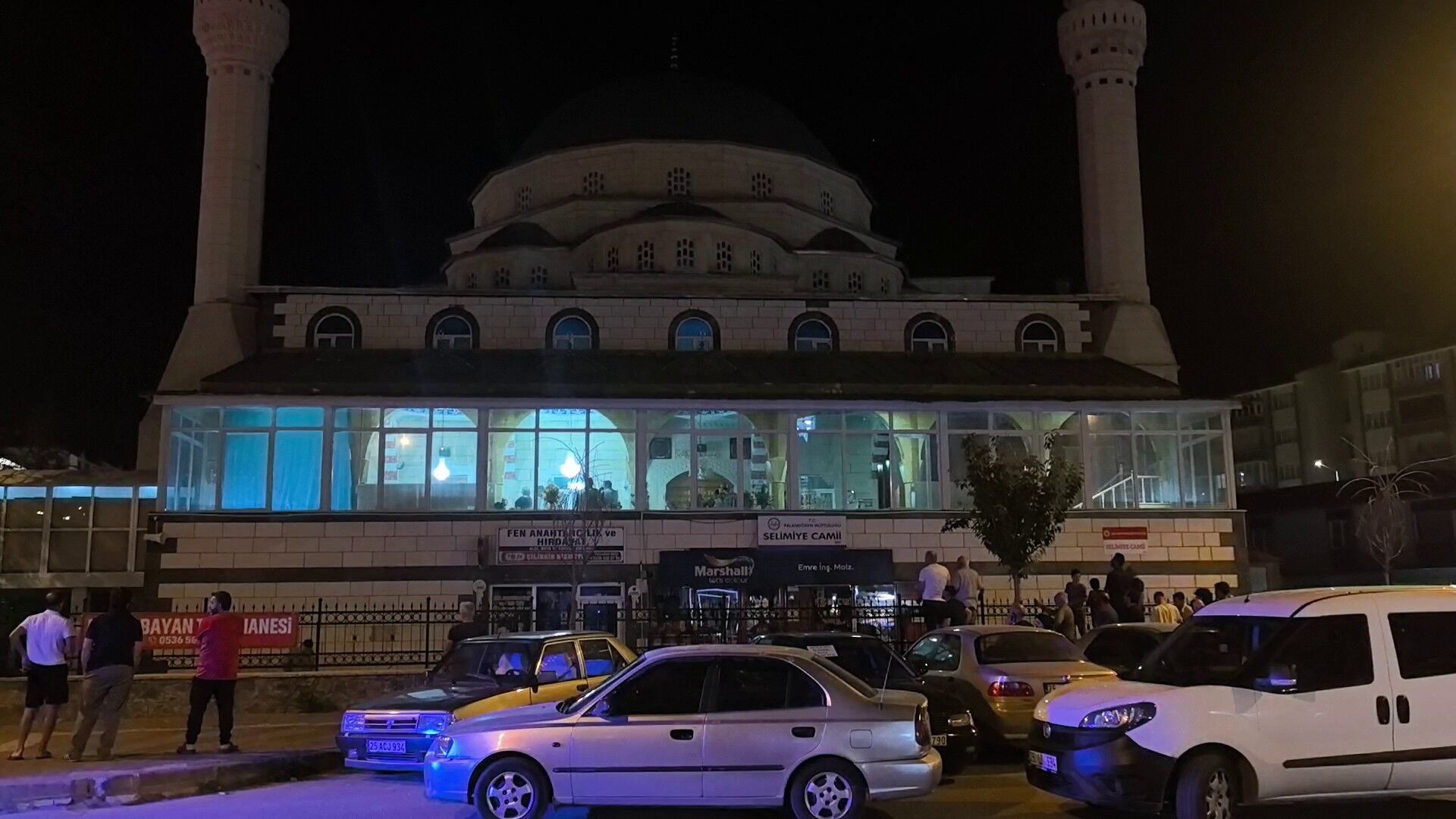 Namaza Gelen Vatandas Dehseti Yasadi Camide Asili Halde Bulundu (2)