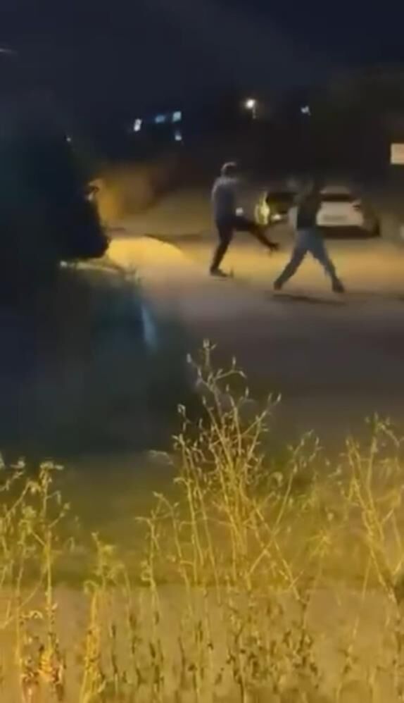 Ogluna Attigi Mesaji Gorunce Cilgina Dondu Genci Sokak Ortasinda Darbetti (3)
