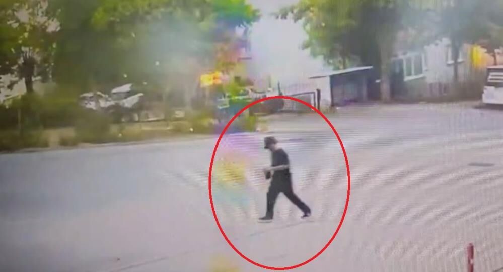 Orumcek Adam Gibi Tirmanip Evlere Girdi 75 Kamera Ele Verdi (2)