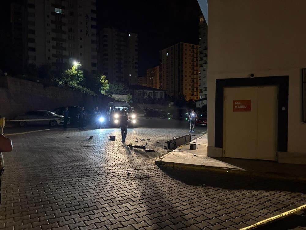 Otel Odasinda Dehset 28 Yasindaki Kadin 5Inci Kattan Atilarak Olduruldu (2)